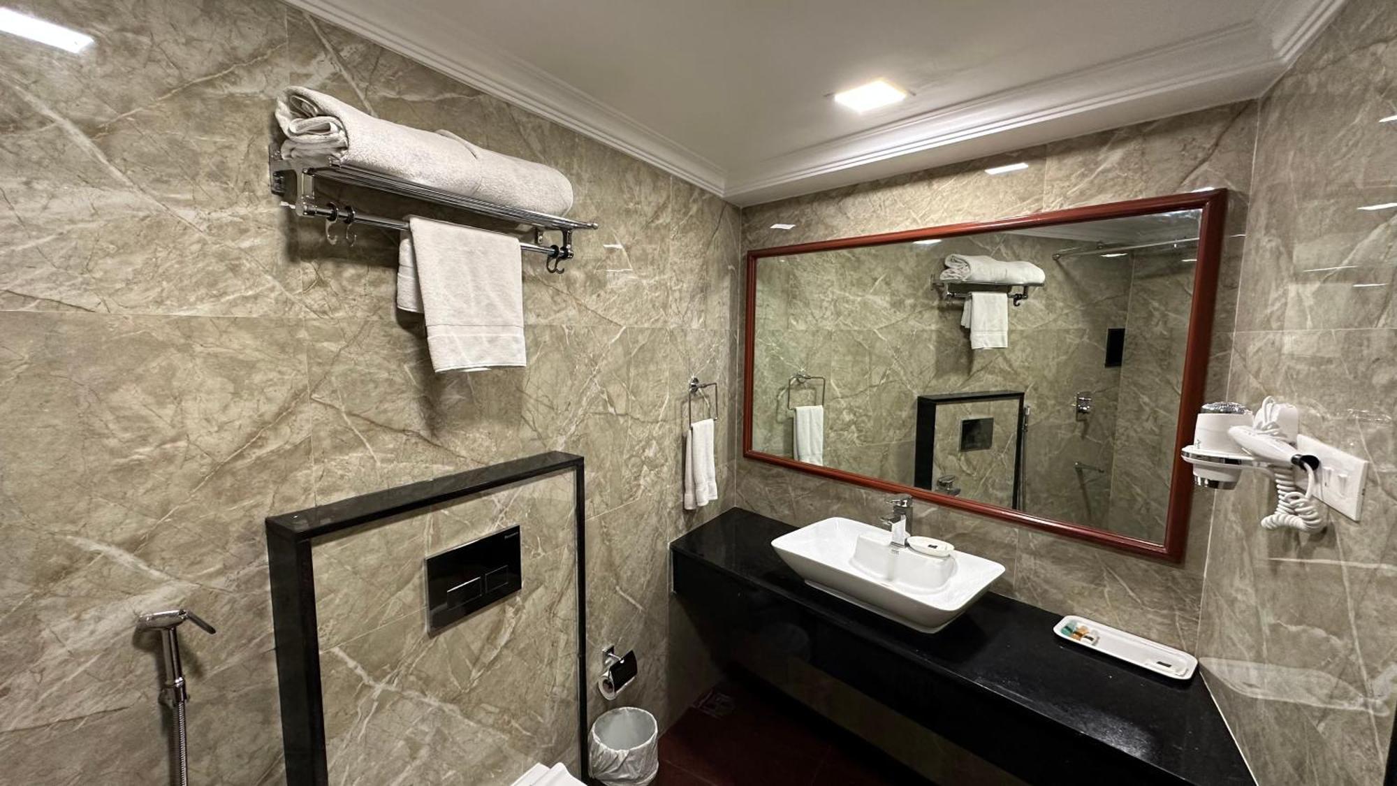 Hotel Annamalai International Pondicherry Exterior foto