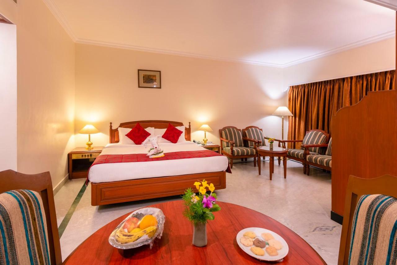 Hotel Annamalai International Pondicherry Exterior foto