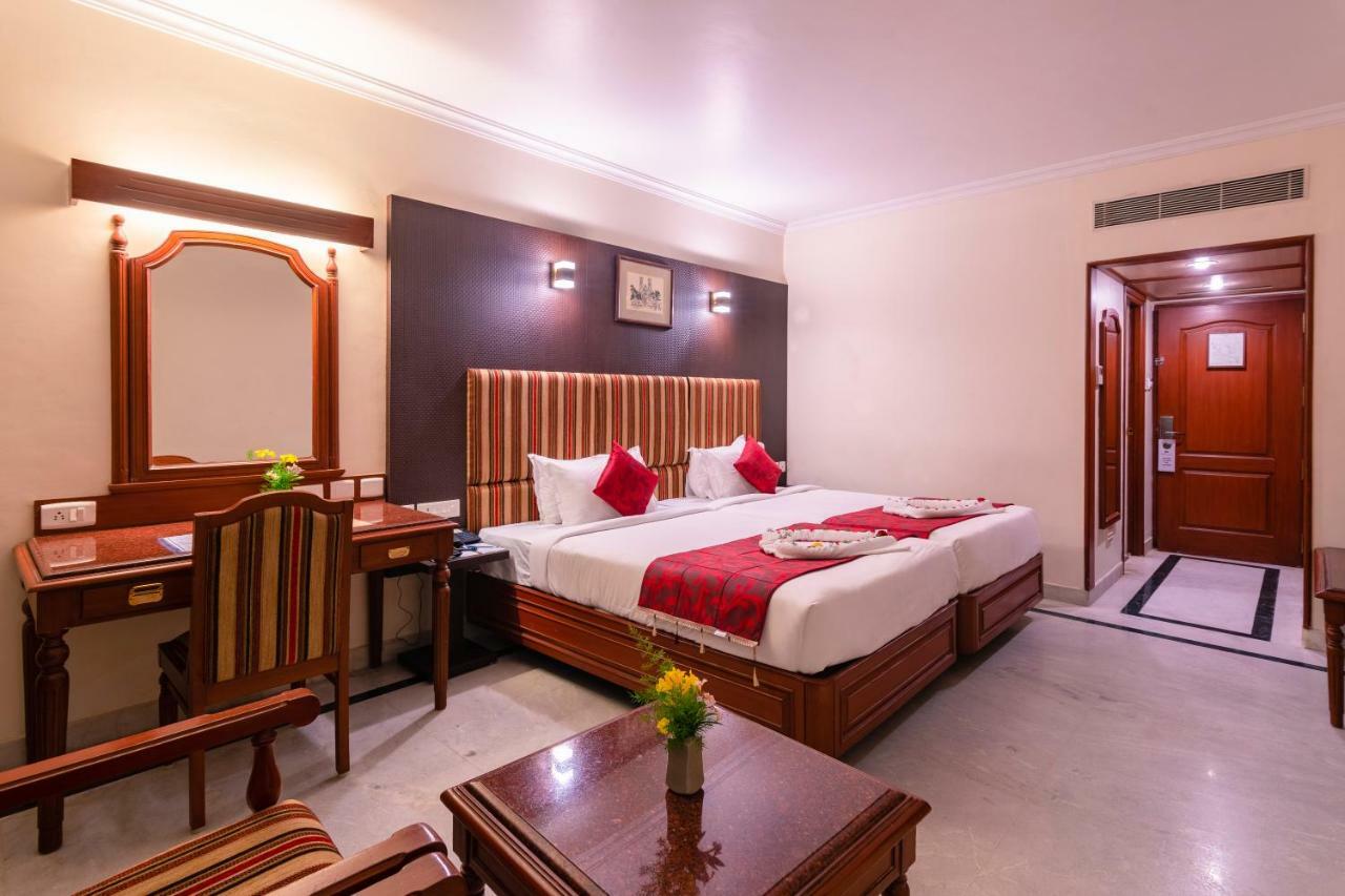 Hotel Annamalai International Pondicherry Exterior foto